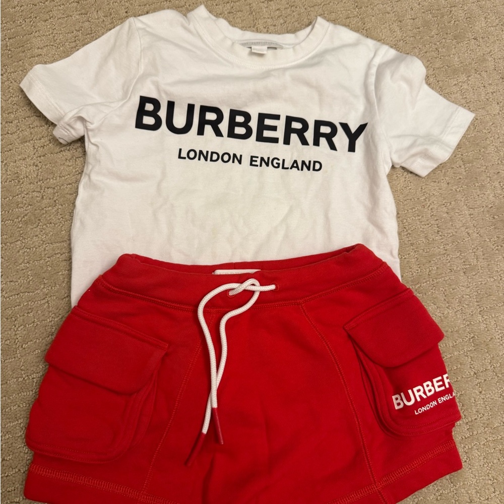 Burberry T-shirt and shorts in size 3